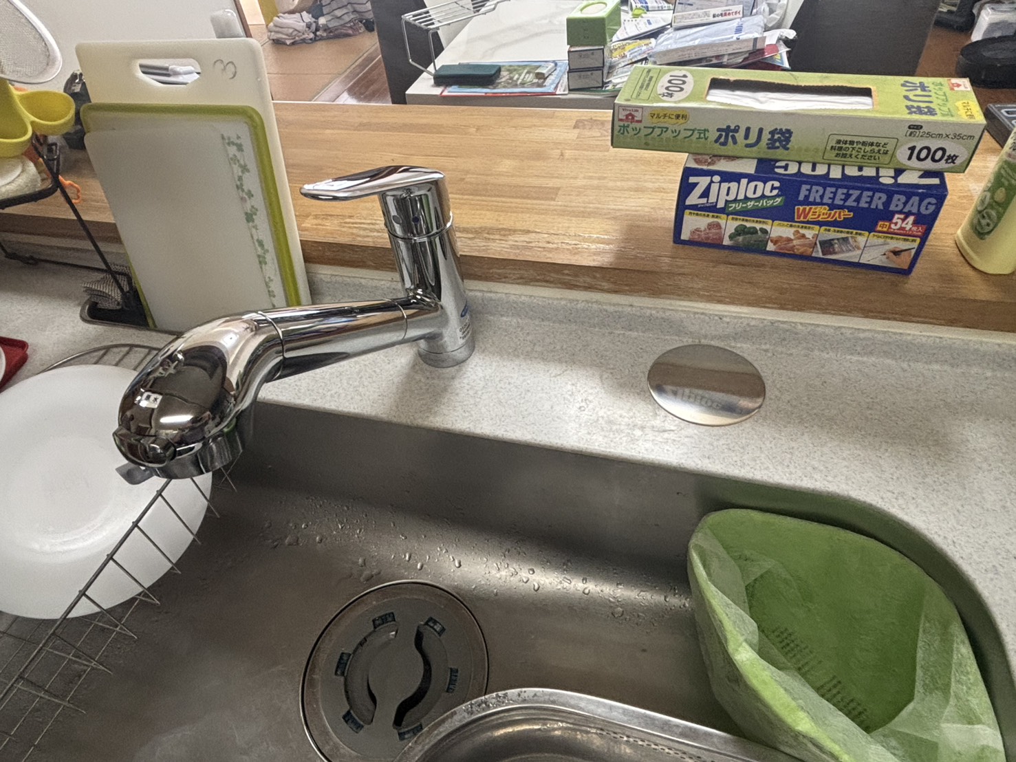 施工後 浄水器一体型シャワーホース付き水栓へ
