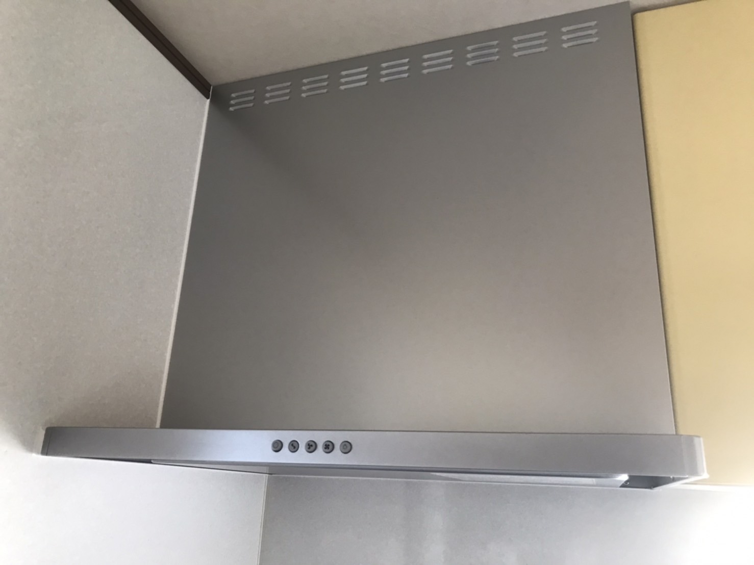  ブーツ型レンジフードからスリム型レンジフードへの交換