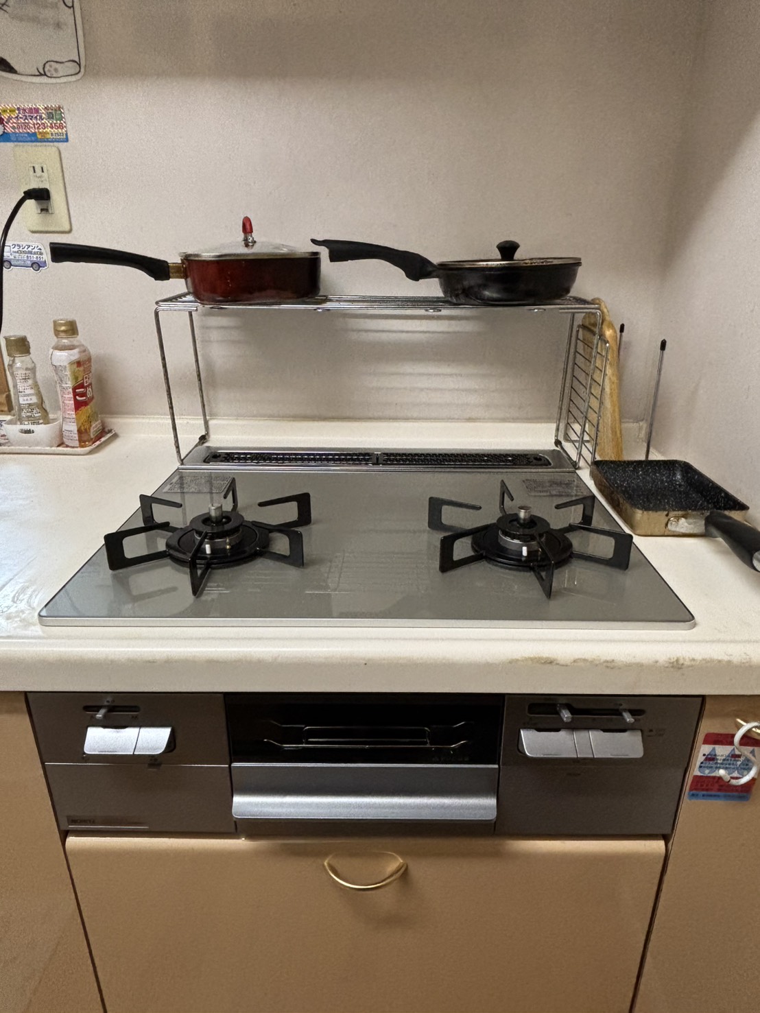 真ん中のバーナーをあまり使わないので3口コンロから2口コンロへ